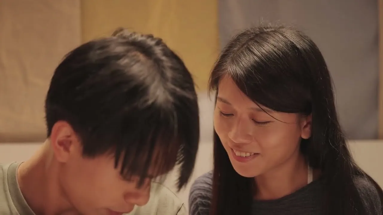 新北市勞工局_2022育嬰假宣導影片(完整版)_野象映畫的影片畫面